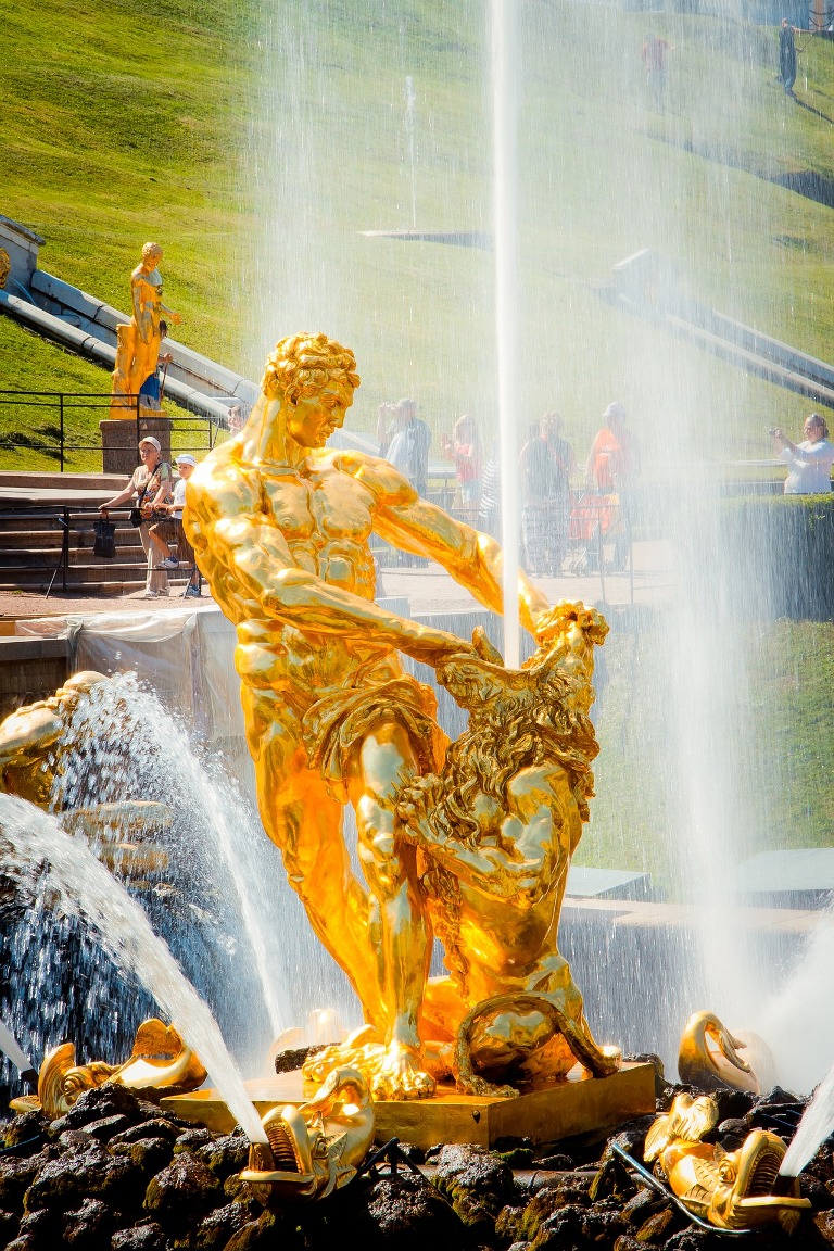 Peterhof lower park Samson