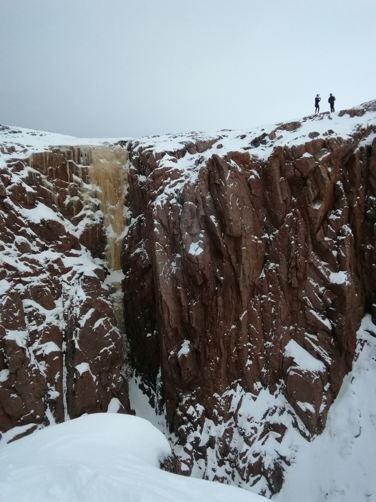 teriberka waterfall murmansk russia