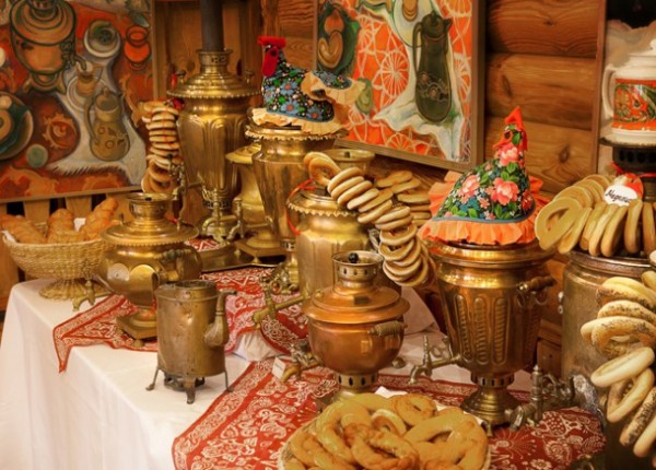 Hospitality is the Clue to the Russian Mentality