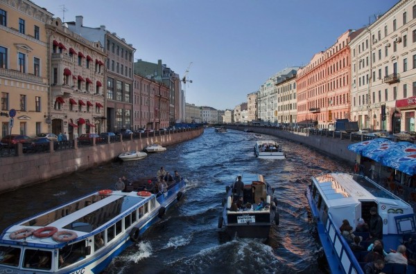 boat riding tour st petersburg 